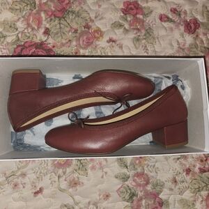 Chic Burgundy Block Heel Ballet Flats